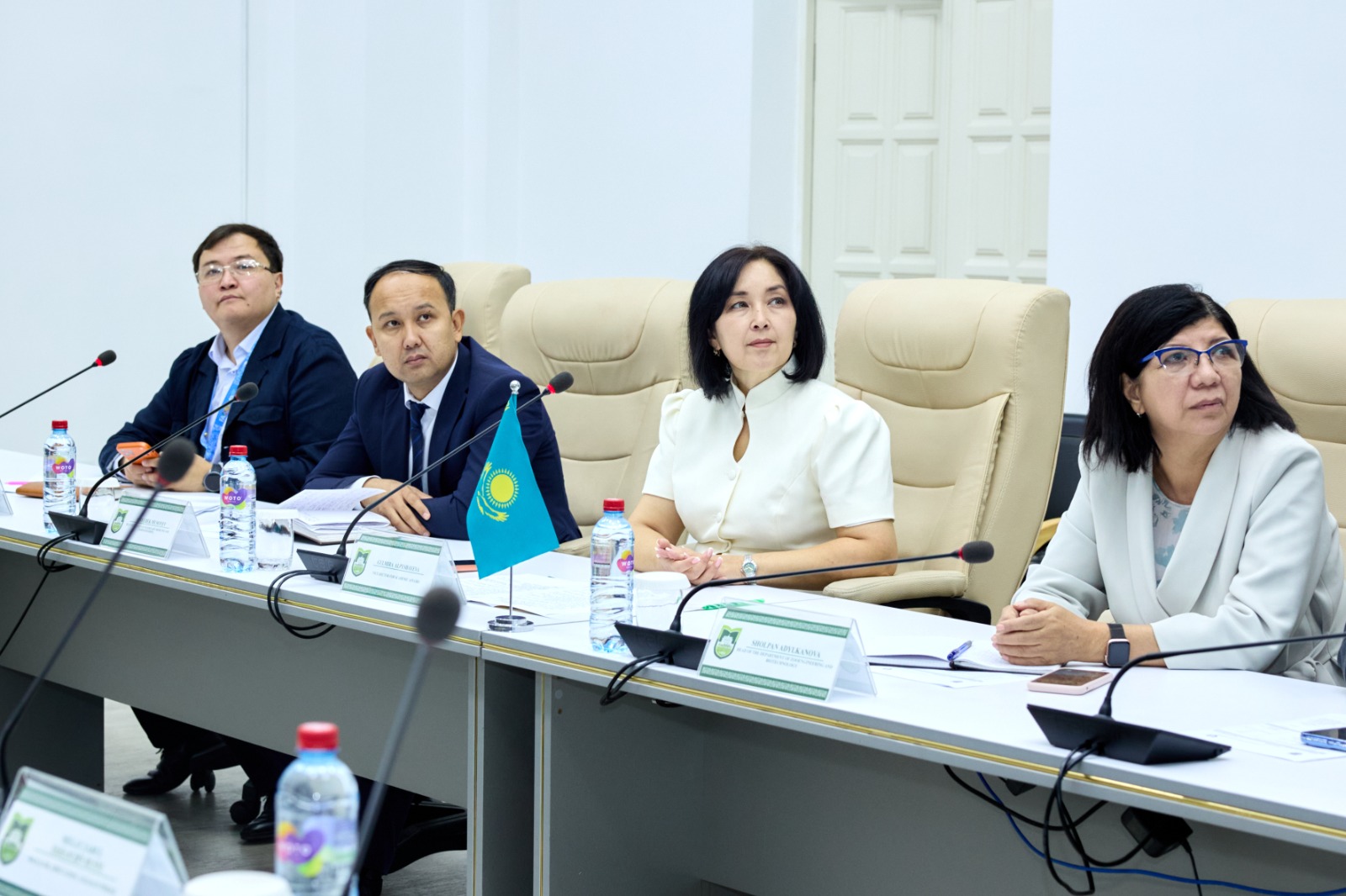 МАЛАЙЗИЯДАН KazNARU-ға: 12 БІЛІМГЕР ЕКІ ДИПЛОМДЫ БАҒДАРЛАМА БОЙЫНША БІЛІМ АЛУДА